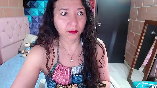 Snapshot of katifoxx chatting on February 2025 12:52:02 PM katifoxx online show from February 2025 12:52:02 PM