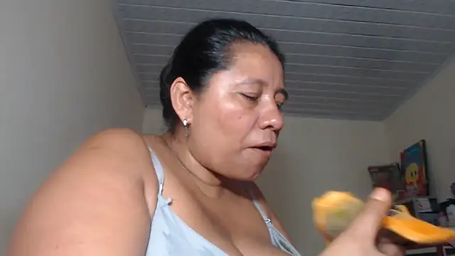 adrixxx38 online show from September 2025 06:41:02 PM