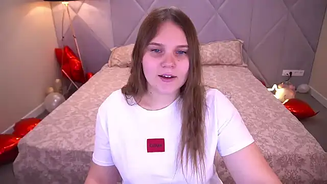 Snapshot of VinnaSky chatting on February 2026 08:00:02 AM VinnaSky online show from February 2026 08:00:02 AM