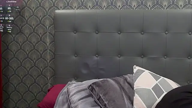 Clara-xoxo online show from January 2025 02:00:02 PM