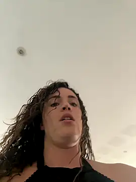 Clara-xoxo online show from October 2025 01:10:01 PM