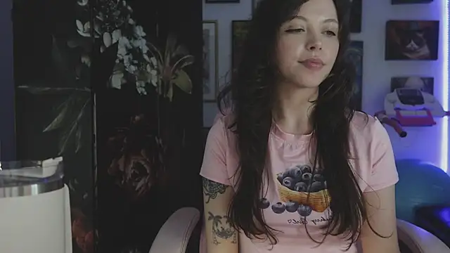 Snapshot of makiyahbelle chatting on January 2026 09:57:02 AM makiyahbelle online show from January 2026 09:57:02 AM