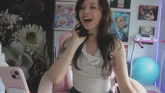 Snapshot of makiyahbelle chatting on February 2026 03:57:02 AM makiyahbelle online show from February 2026 03:57:02 AM