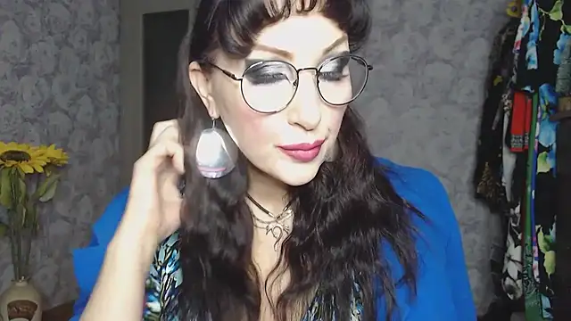 Aziza1 online show from November 2025 02:16:02 PM