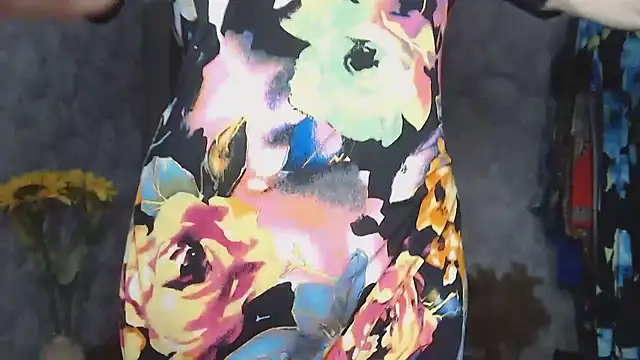 Aziza1 online show from April 2026 01:49:01 PM