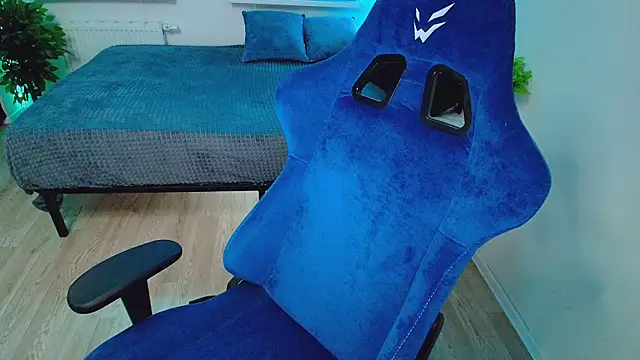 Snapshot of CranberryHot chatting on November 2025 04:40:02 PM CranberryHot online show from November 2025 04:40:02 PM