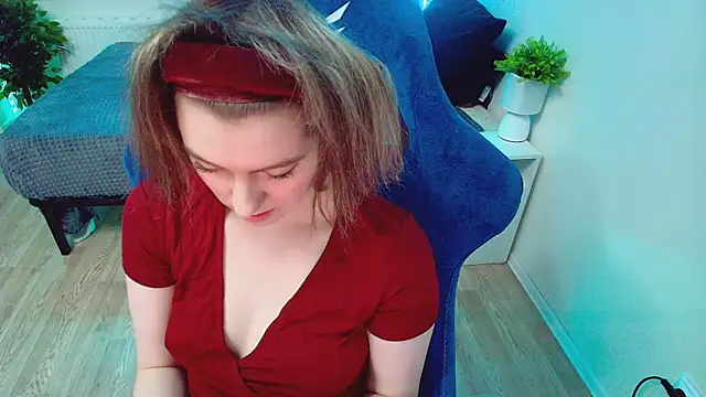 Snapshot of CranberryHot chatting on December 2025 09:22:02 PM CranberryHot online show from December 2025 09:22:02 PM