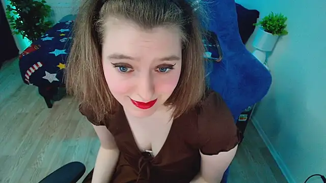 CranberryHot online show from April 2026 05:17:01 PM