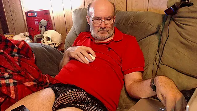 Snapshot of snickers1 chatting on October 2025 12:11:02 AM snickers1 online show from October 2025 12:11:02 AM