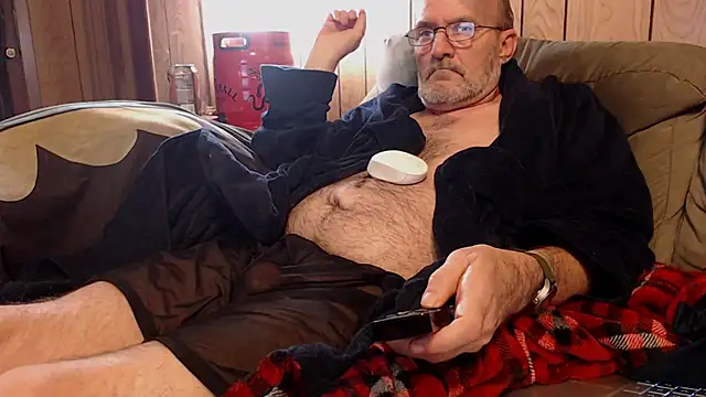 Snapshot of snickers1 chatting on December 2025 10:57:02 AM snickers1 online show from December 2025 10:57:02 AM