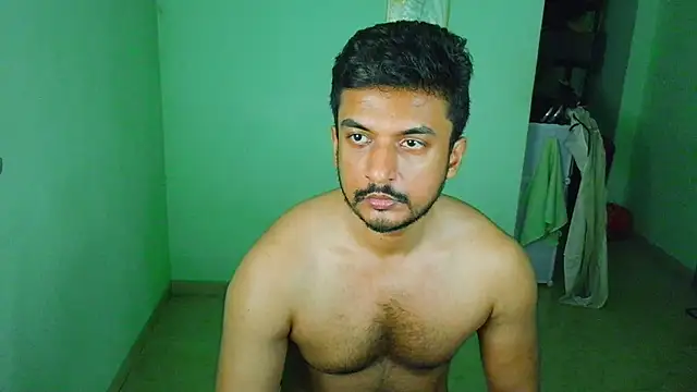 Snapshot of daringcutie chatting on April 2026 12:14:02 AM daringcutie online show from April 2026 12:14:02 AM
