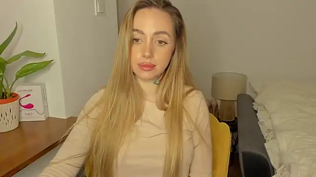 Snapshot of sexyCoralie chatting on January 2025 05:19:01 PM sexyCoralie online show from January 2025 05:19:01 PM