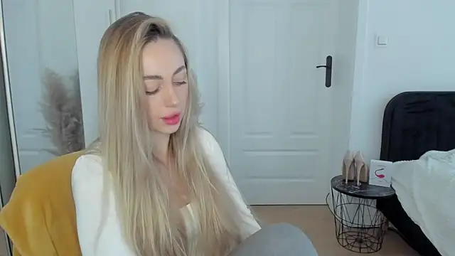 Snapshot of sexyCoralie chatting on March 2025 02:23:01 PM sexyCoralie online show from March 2025 02:23:01 PM