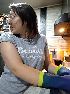 linda-schmidt online show from November 2025 11:48:01 PM