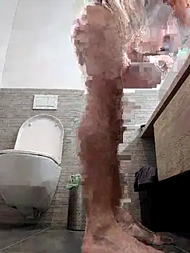 Snapshot of BisexDreams chatting on January 2025 06:17:01 AM BisexDreams online show from January 2025 06:17:01 AM