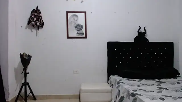 venuz mendoza20 online show from October 2025 01:34:01 PM