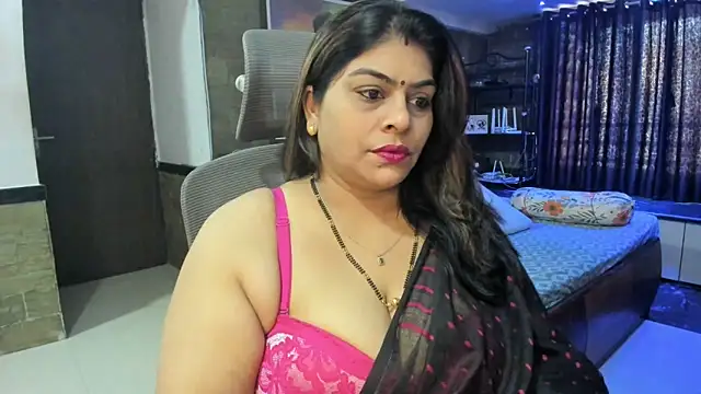Snapshot of tarivishu23 chatting on January 2025 03:00:02 AM tarivishu23 online show from January 2025 03:00:02 AM