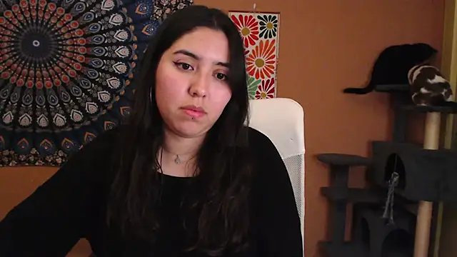 Snapshot of IntimateTales chatting on December 2024 09:18:02 PM IntimateTales online show from December 2024 09:18:02 PM