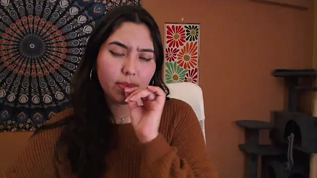 Snapshot of IntimateTales chatting on December 2024 10:43:02 PM IntimateTales online show from December 2024 10:43:02 PM