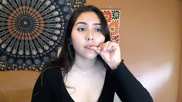 Snapshot of IntimateTales chatting on February 2025 05:06:01 PM IntimateTales online show from February 2025 05:06:01 PM