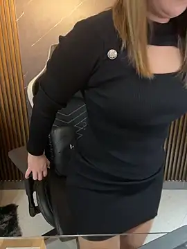 Snapshot of KellyBrooklyn_ chatting on February 2026 03:51:02 PM KellyBrooklyn online show from February 2026 03:51:02 PM