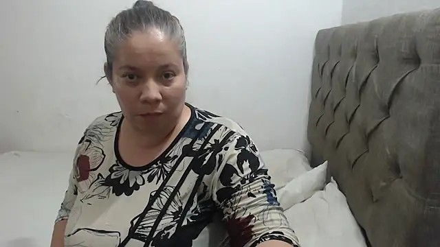 tiffany horny 1 online show from September 2025 06:59:01 AM