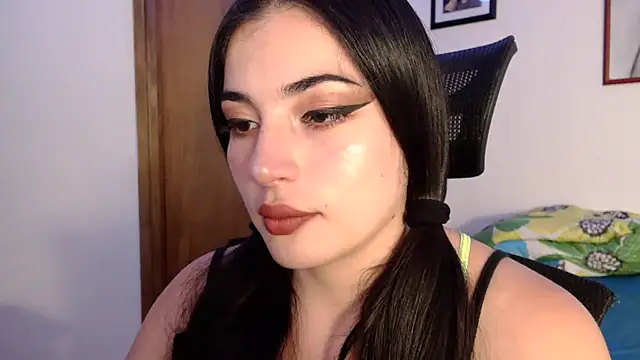 Snapshot of Honey_Aynur20 chatting on October 2025 07:16:02 PM Honey Aynur20 online show from October 2025 07:16:02 PM