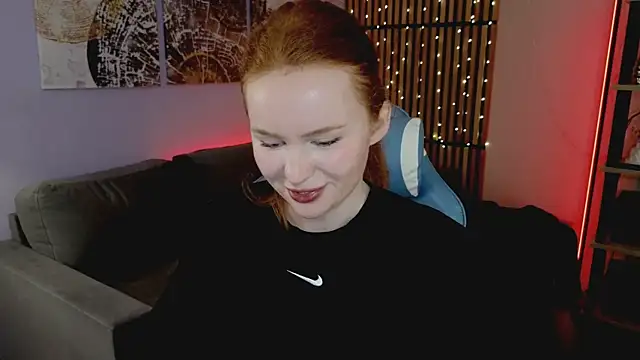 GingerArin online show from October 2025 10:22:02 AM