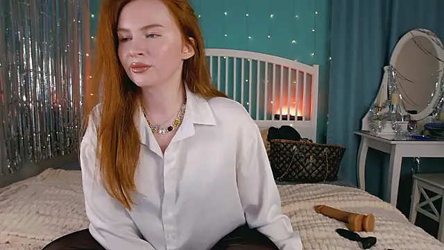 Snapshot of GingerArin chatting on January 2026 10:50:01 AM GingerArin online show from January 2026 10:50:01 AM