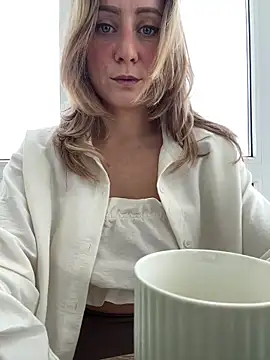 Snapshot of Puzdosia chatting on October 2025 09:08:01 AM Puzdosia online show from October 2025 09:08:01 AM