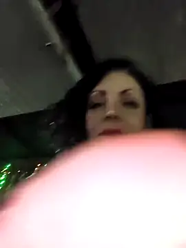 Snapshot of mijal_queen chatting on October 2025 01:39:02 AM mijal queen online show from October 2025 01:39:02 AM