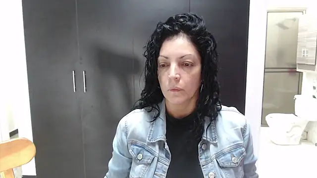 Snapshot of mijal_queen chatting on November 2025 03:07:01 AM mijal queen online show from November 2025 03:07:01 AM