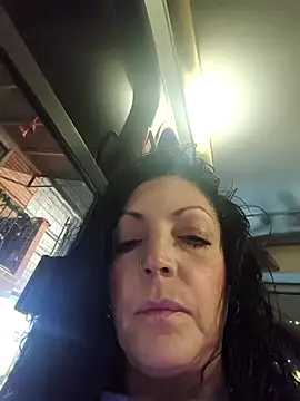 Snapshot of mijal_queen chatting on November 2025 12:25:01 AM mijal queen online show from November 2025 12:25:01 AM