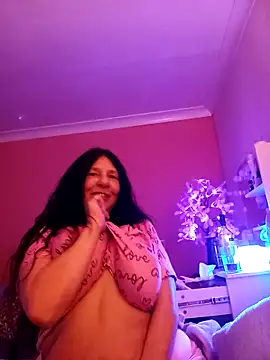 Leanne43 online show from April 2026 11:46:02 PM