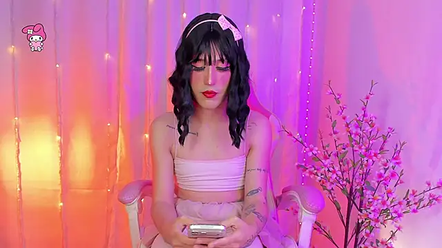 rosseblondee online show from June 2026 06:32:01 PM