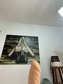 valerie lya online show from February 2026 08:02:01 PM