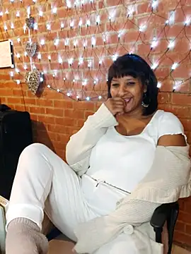 Lilybanx online show from February 2025 07:35:01 PM