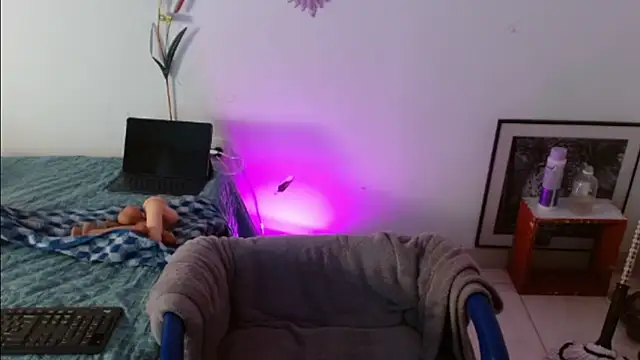 keyklin1 online show from February 2026 11:50:01 AM