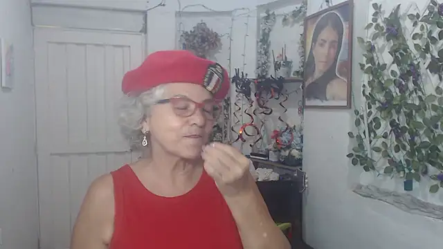 FunnyGrandma online show from October 2025 02:08:01 AM