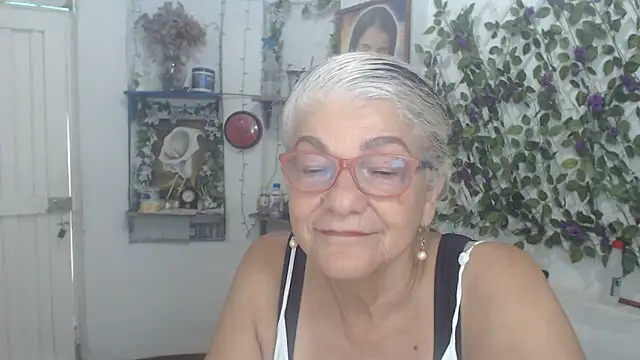 FunnyGrandma online show from March 2026 08:14:02 PM