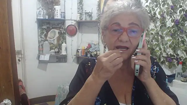 FunnyGrandma online show from May 2026 12:16:02 AM