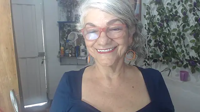FunnyGrandma online show from June 2026 05:32:01 PM