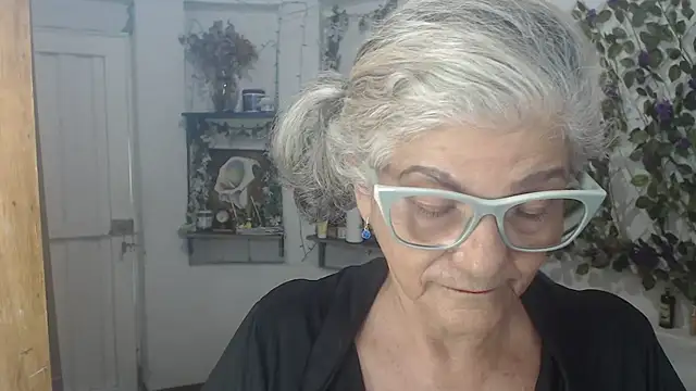 FunnyGrandma online show from July 2026 10:48:01 PM