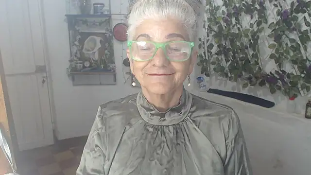FunnyGrandma online show from July 2026 01:25:01 AM