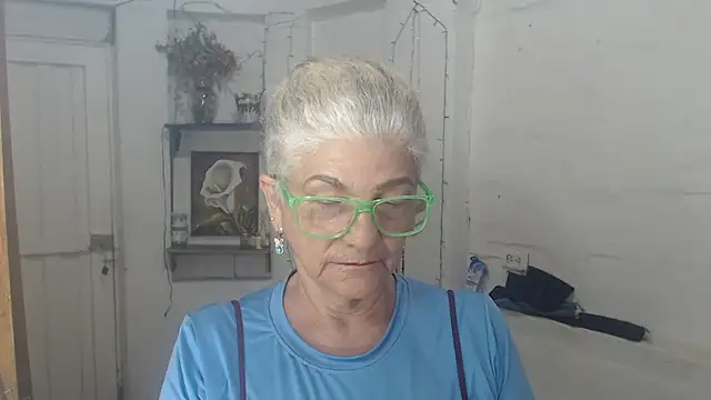 FunnyGrandma online show from July 2026 03:17:01 AM