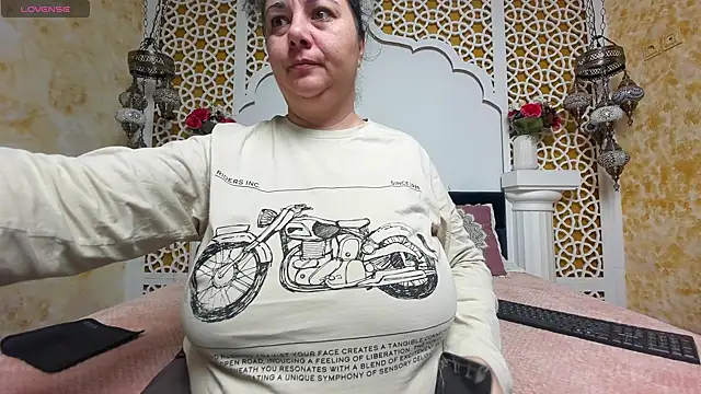 AleshaArabian online show from March 2025 07:23:02 PM