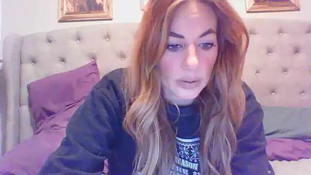 Snapshot of Rhodesxox chatting on January 2025 10:48:01 PM Rhodesxox online show from January 2025 10:48:01 PM