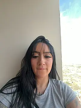 EmmyEvans1 online show from April 2026 09:42:01 PM