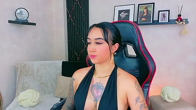 EmmyEvans1 online show from May 2026 07:53:02 PM