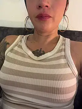 EmmyEvans1 online show from May 2026 07:33:01 PM